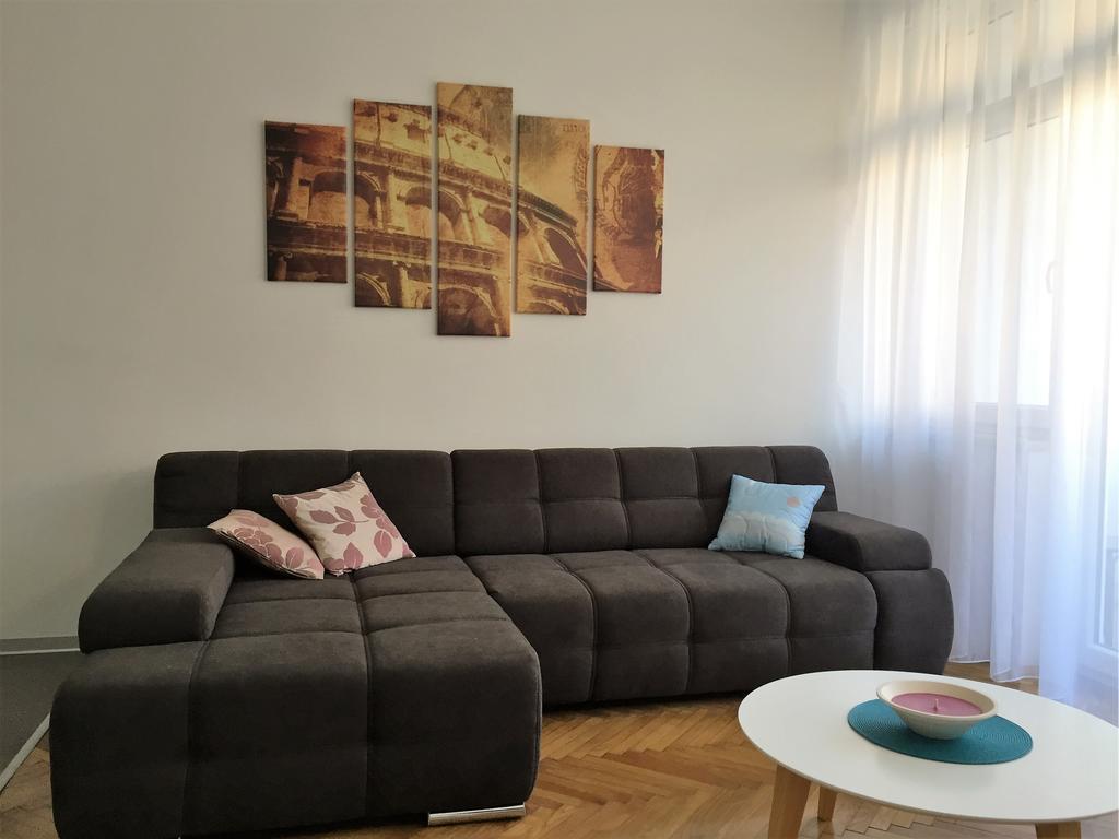 Arenacentar Apartments Пула Екстер'єр фото
